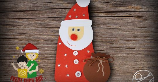 Fensterbild eines Weihnachtsmannes aus Tonkarton